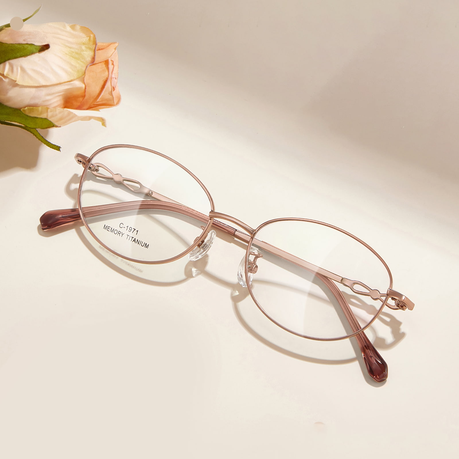 1971 Commuter Delicate Memory Titanium Alloy Glass