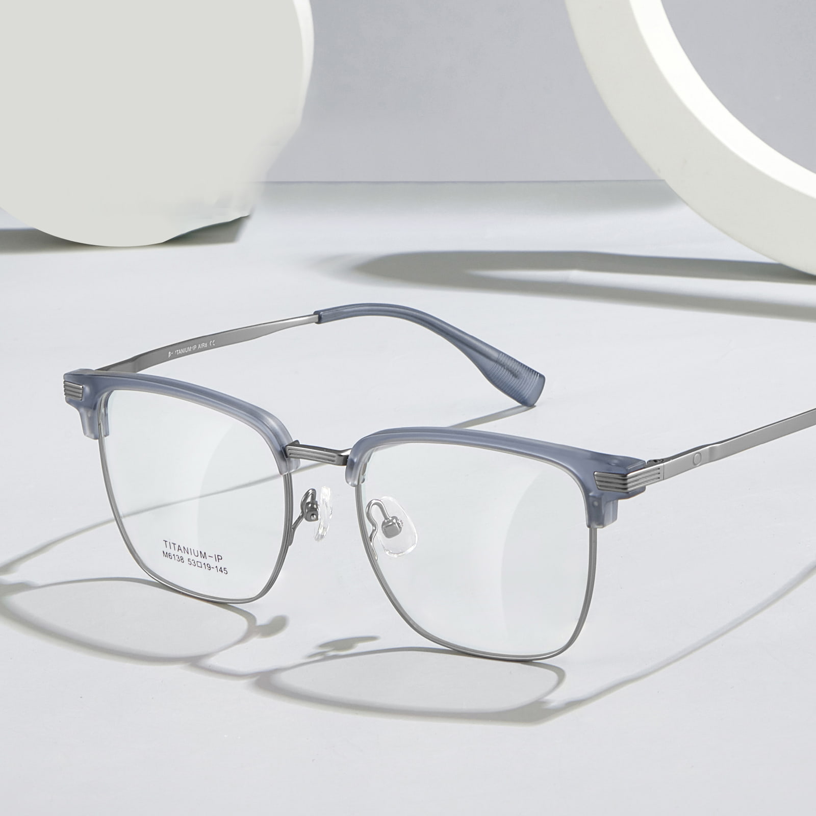 M6138 Stabile og korrosjonsbestandige pregede β titanbrille