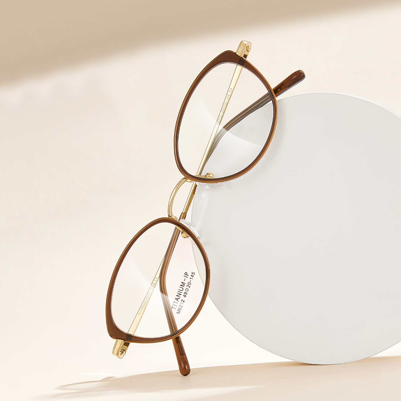 M6212 Wide-Rimmed Soft Curve β Titanium briller