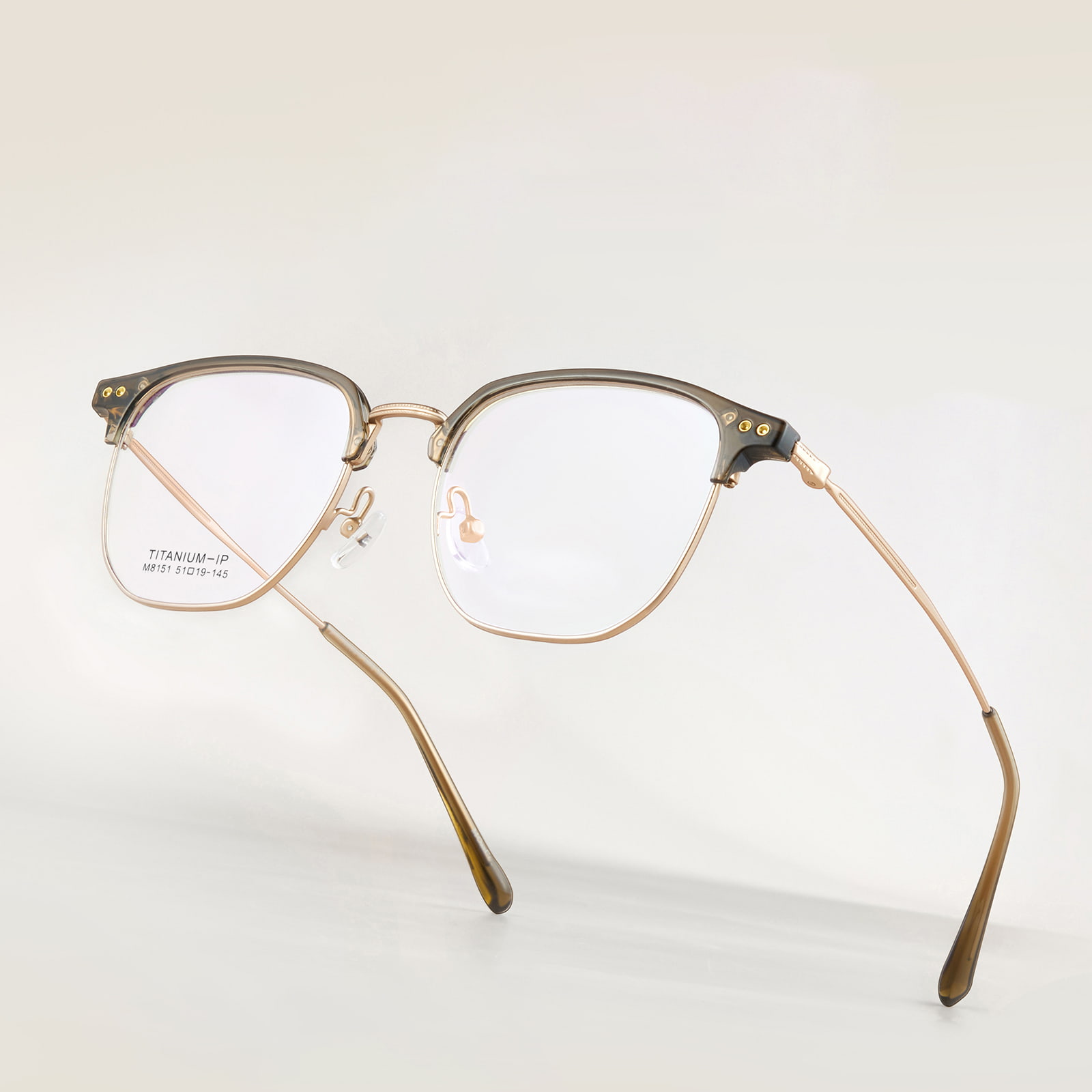M8151 Square Circle Lett β Titanium briller