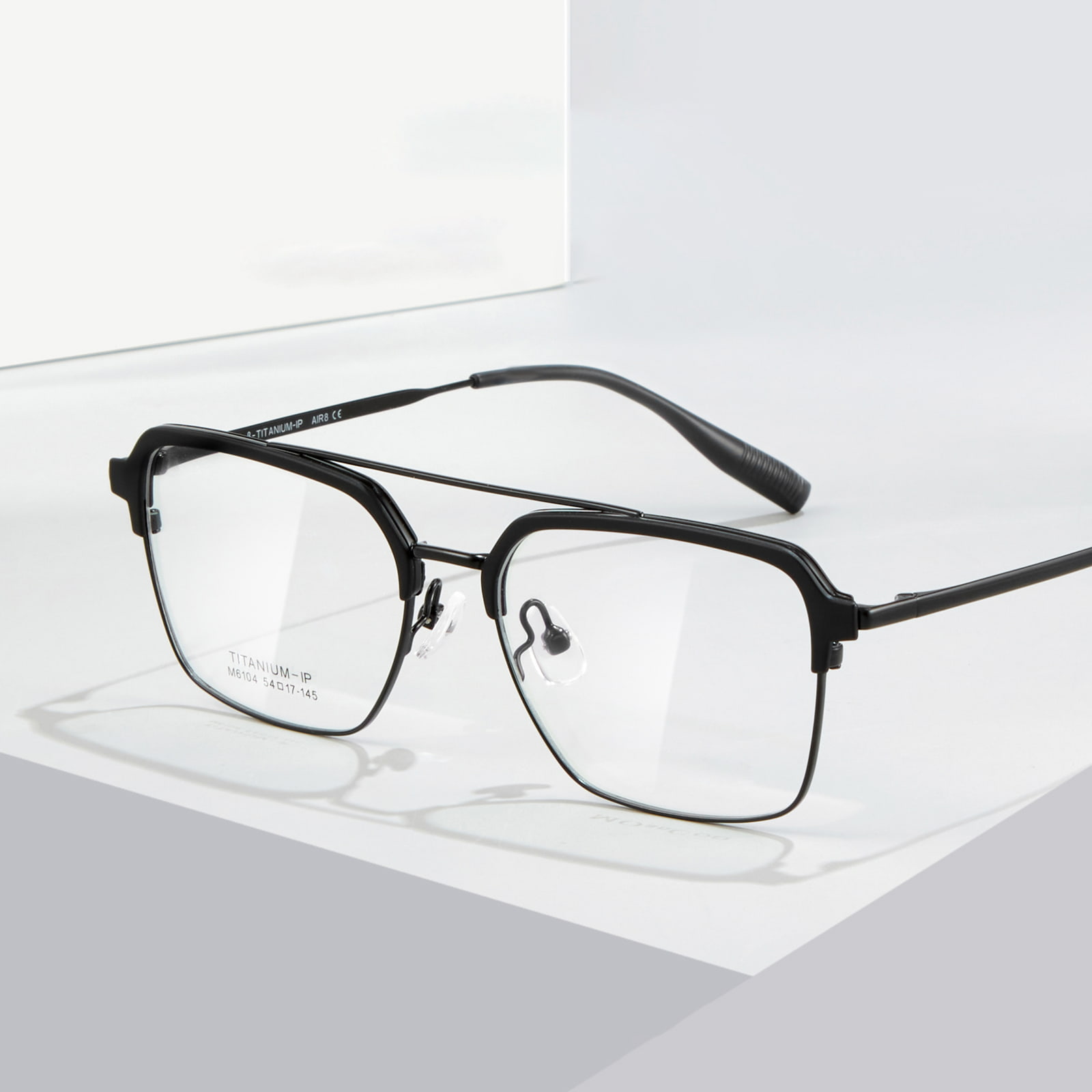 M6104 dobbelstråle, ikke-fading blanke β titanbrille