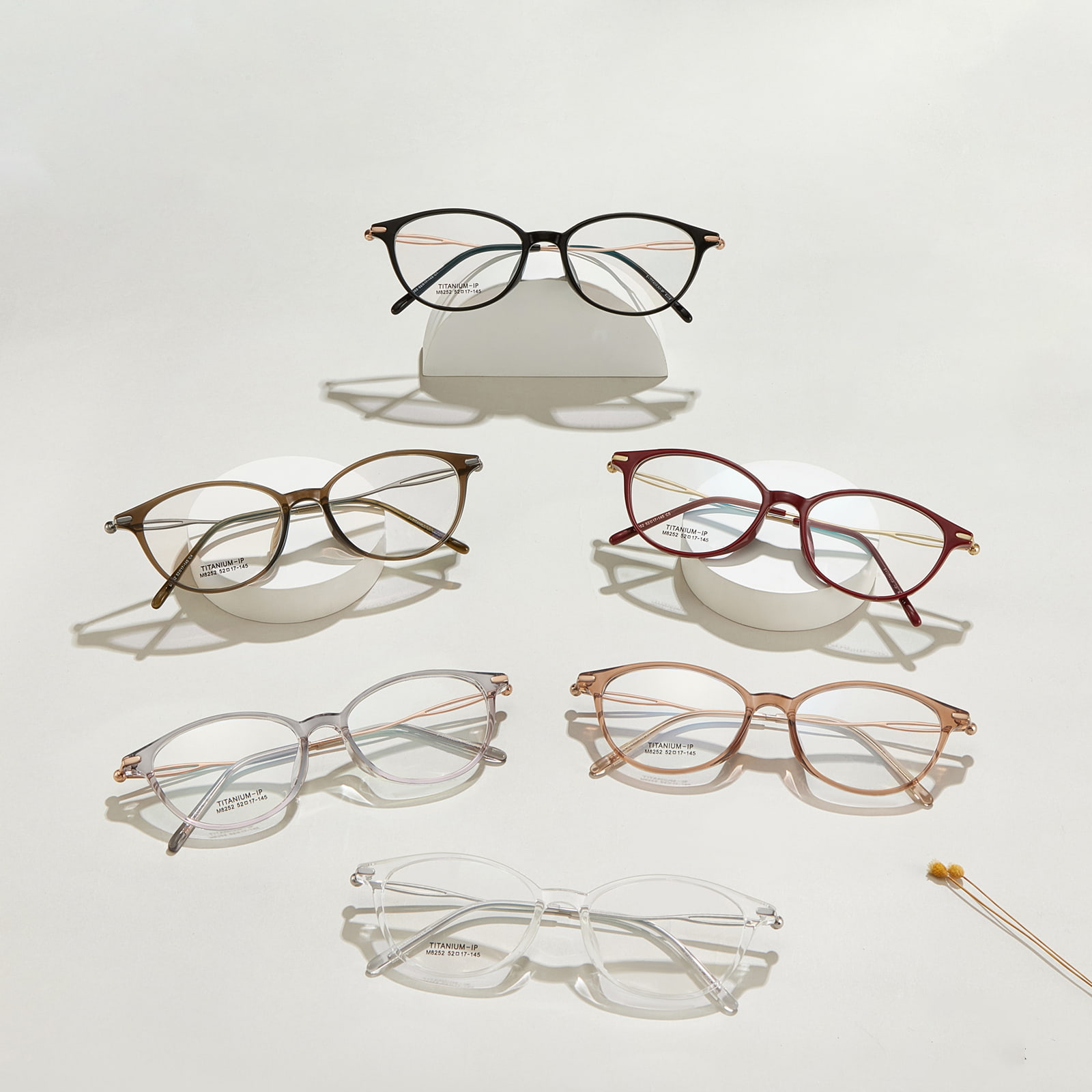 M8252 Ultra-tøffe titanben med hule β titanbrille