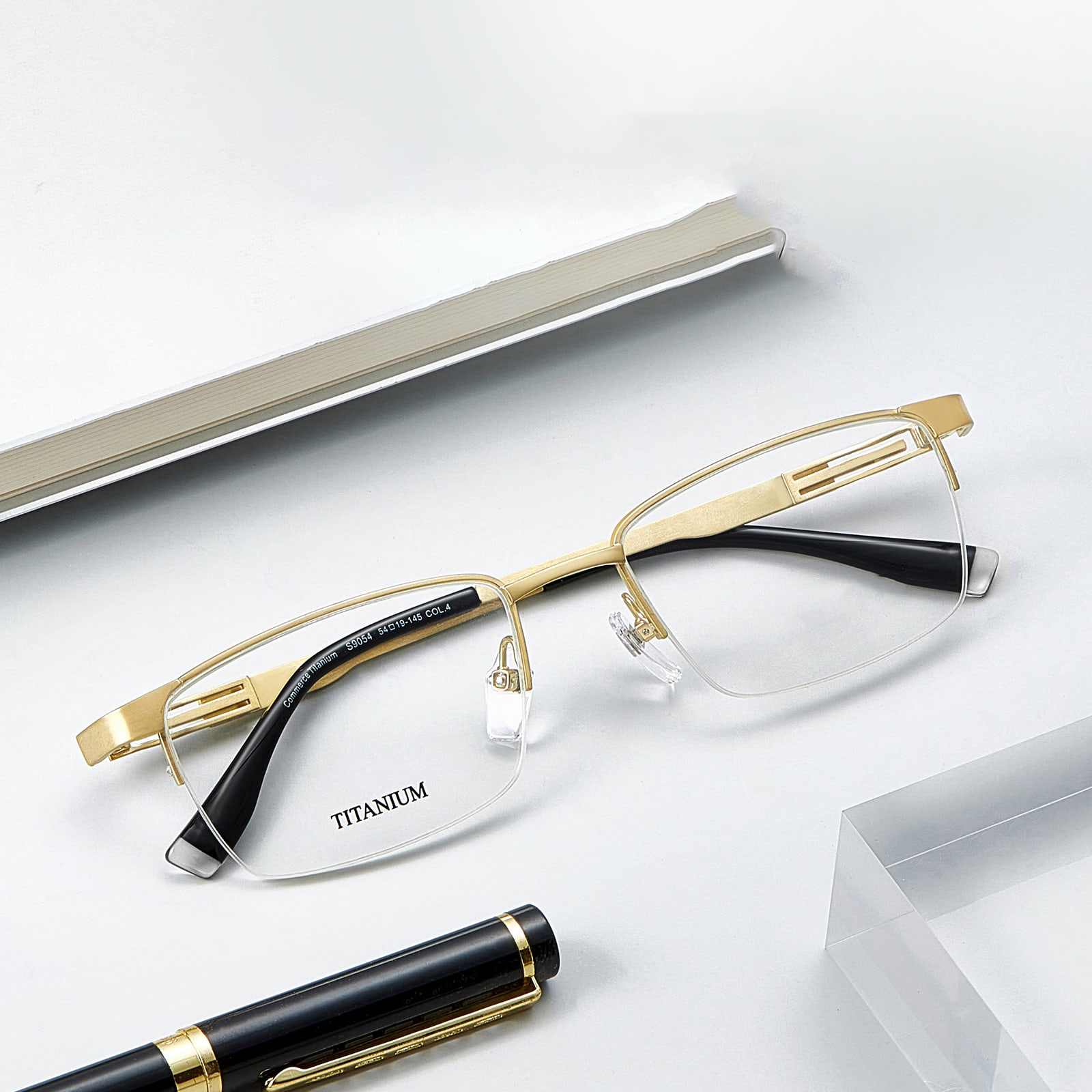 S9054 lette og ikke-fading rene titanbriller